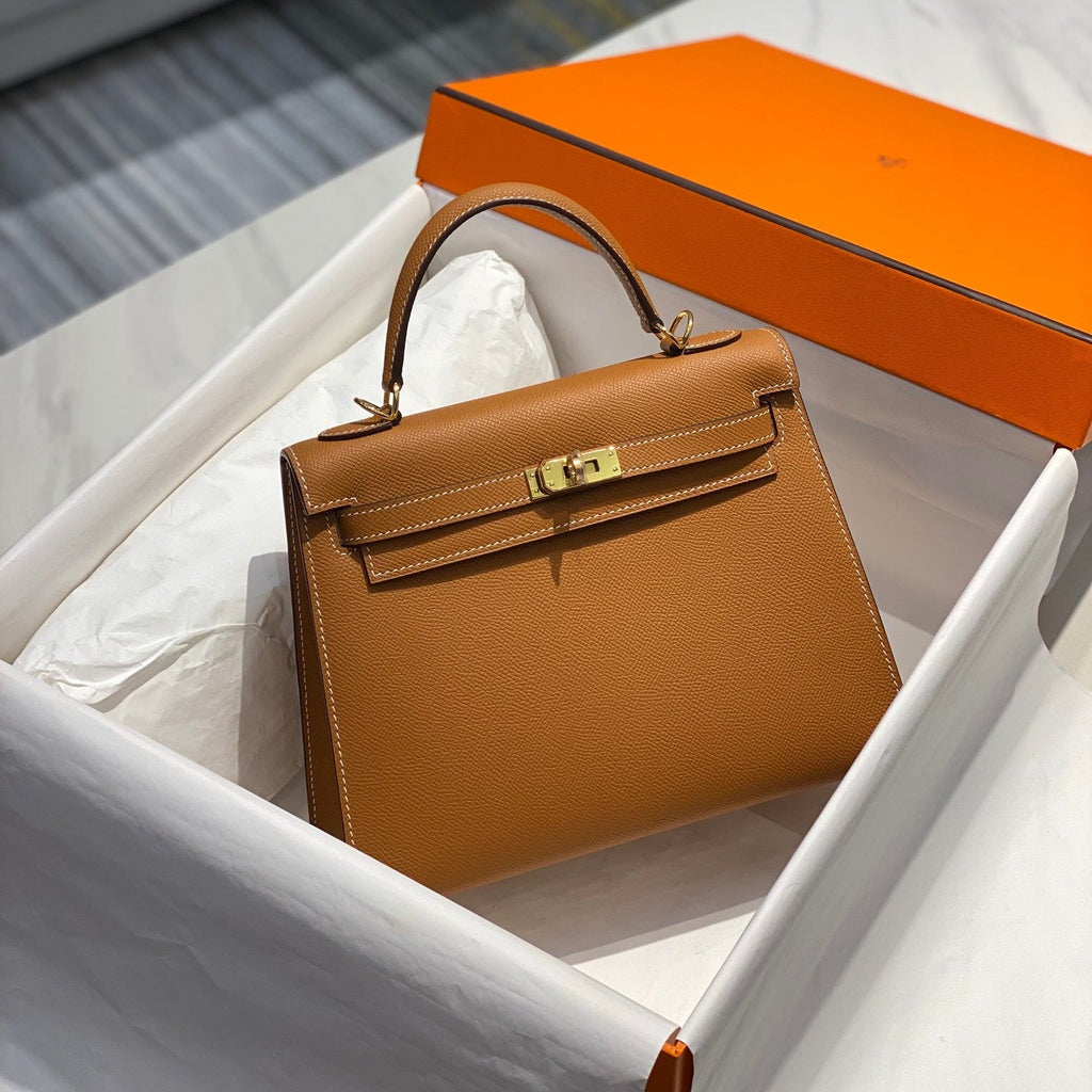 HERMES KELLY 28CM IN GOLD EPSOM CALFSKIN GOLD HARDWARE