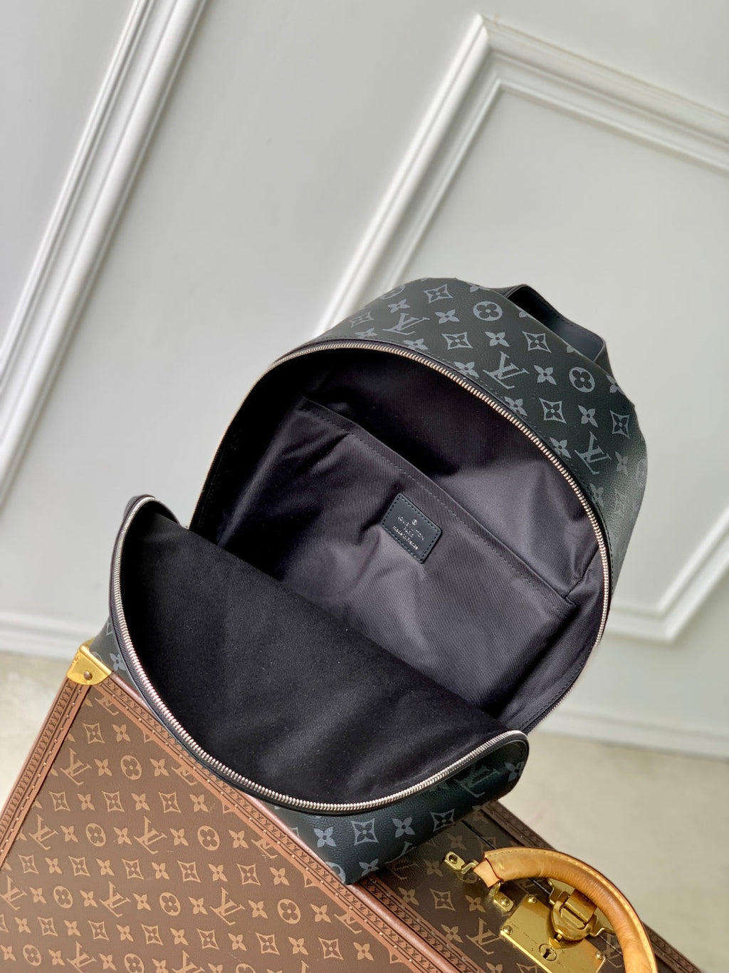 LOUIS VUITTON DISCOVERY SLIM BACKPACK 38 IN BLACK MONOGRAM ECLIPSE COATED CALFSKIN