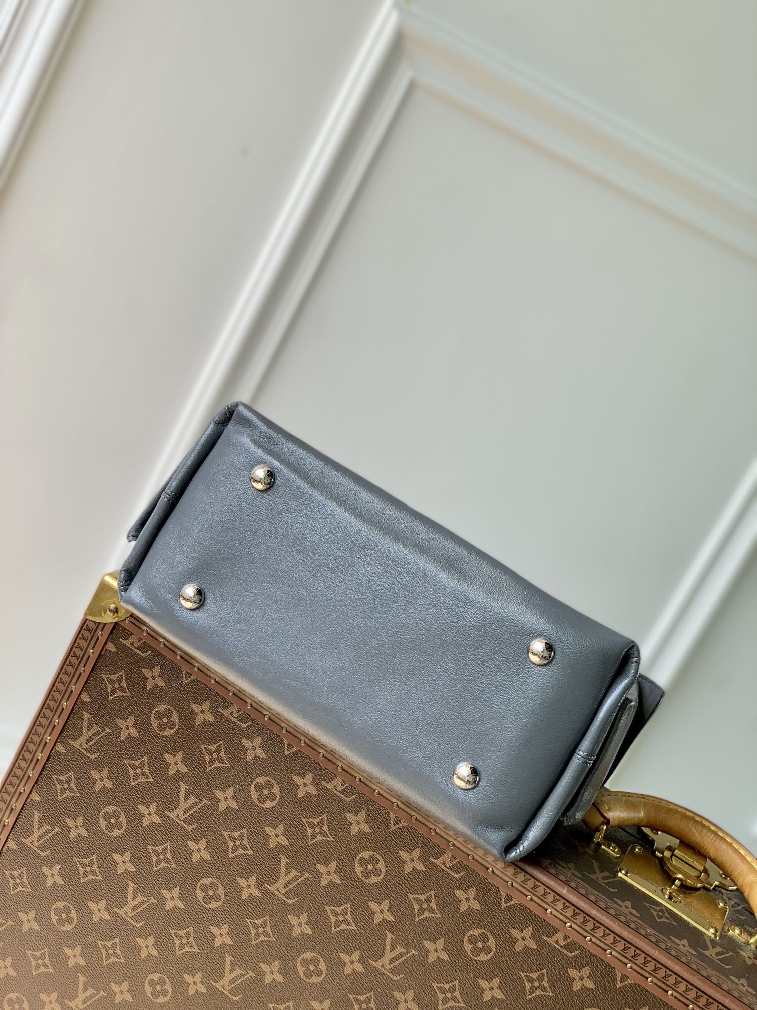 LOUIS VUITTON CARRYALL CARGO VIBE PM 33.5 IN GREY LAMBSKIN BROWN MONOGRAM TAG