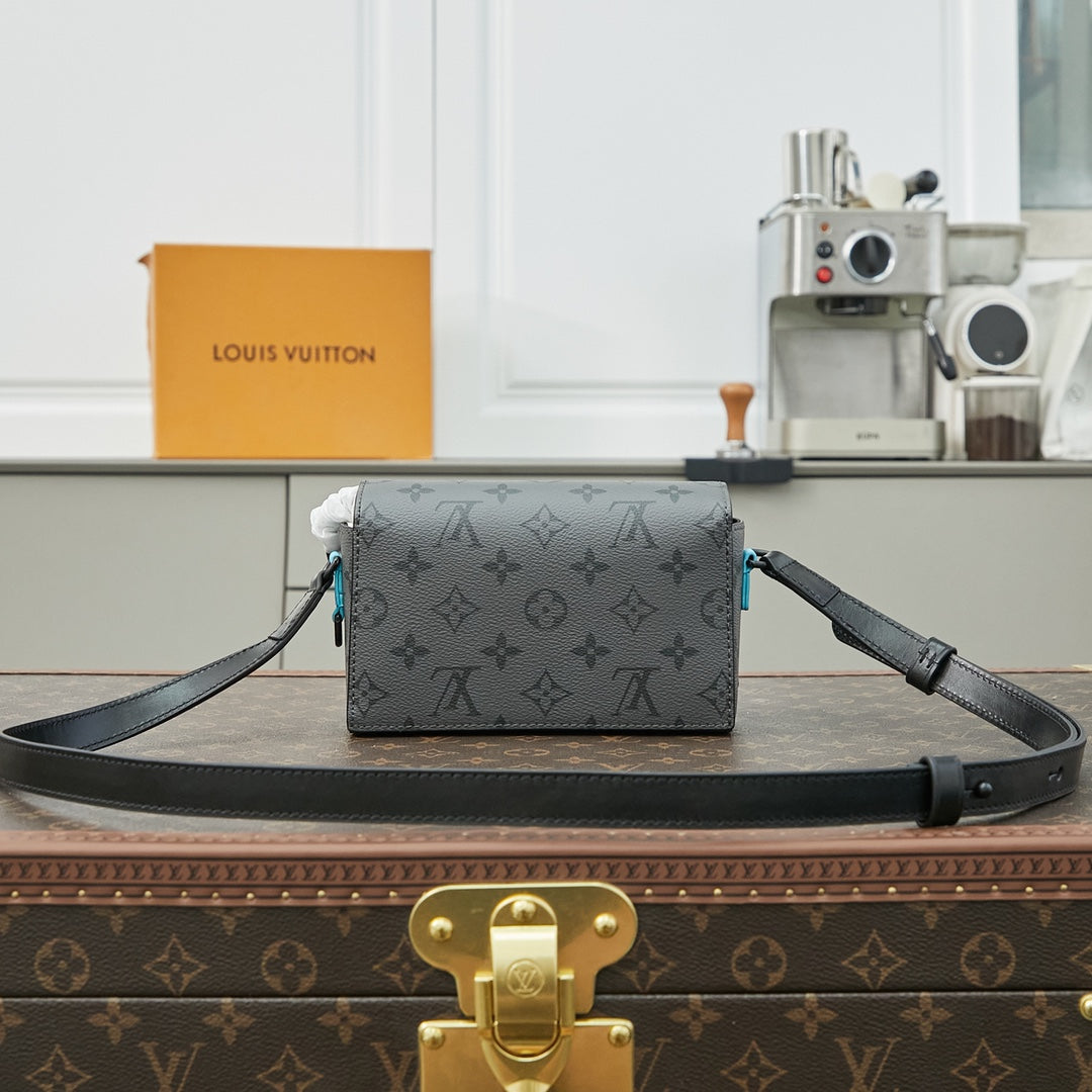 LOUIS VUITTON STEAMER 18 IN GUN METAL MONOGRAM ECLIPSE CANVAS MIX TURQUOISE CALFSKIN
